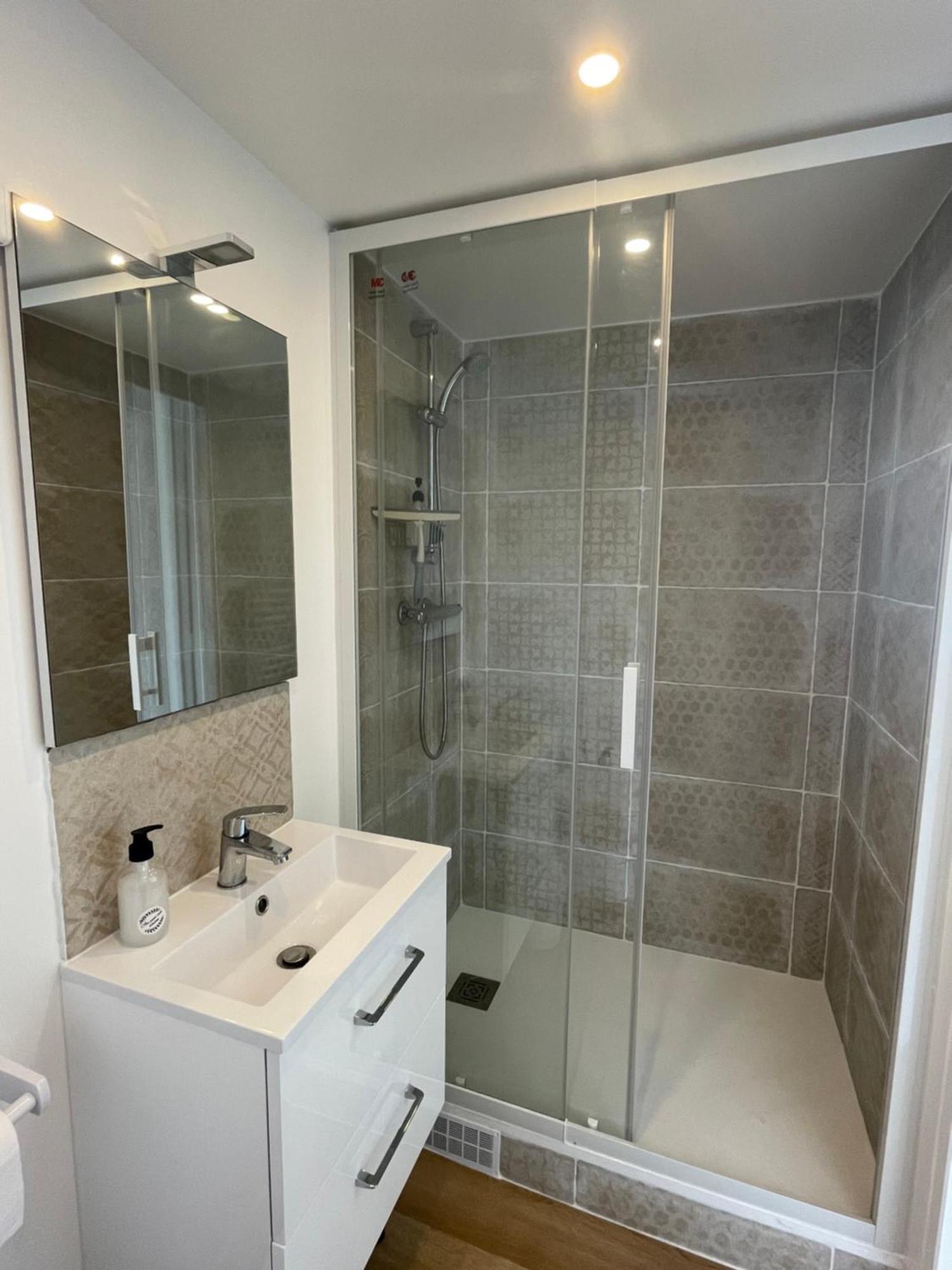 Au Pied Leve Guest house Calorguen